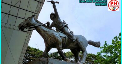 SIGHTS of NEGROS ORIENTAL - PHOTO of the DAY - Leon Kilat Monument in Bacong